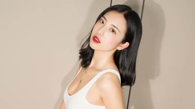 泉州一大学生公交上晕倒 司机背他狂奔就医